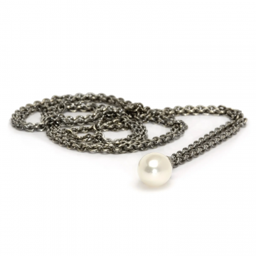 Silberne Halskette mit Perle