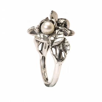 Hawthorn Ring with Pearl